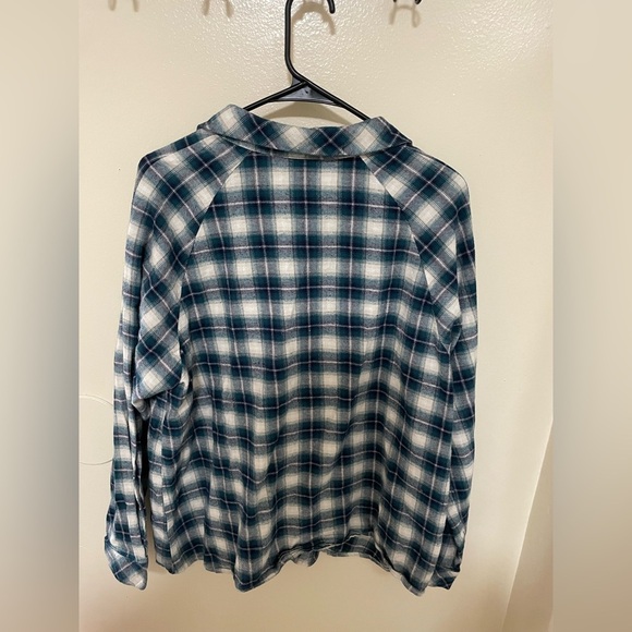 ✨ChicSoul Plaid Top Size 1X - Picture 7 of 9
